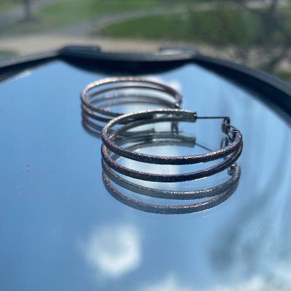 Hoop earrings - Picture 5 of 12